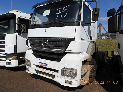 mercedes-benz-axos-2544-s-oportunidade-leilão-caminhão-descomplicado-receita-federal-apreendidos