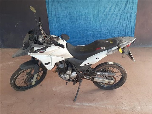 honda-xre-300-moto-leilão-descomplicado-vip-leiloes-oportunidade-banco-financiamento