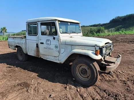 toyota-bandeirante-1991-parana-oportunidade-leilão