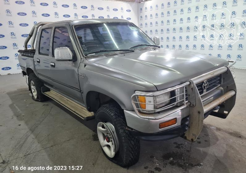 toyota-hilux-importado-sr5-4x4-diesel-2000-oportunidade-leilao-investimento-online