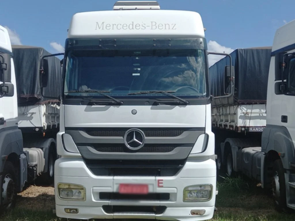 caminhao-mercedesbenz-axor-leilao-veiculos-oportunidade-investir-renda-extra